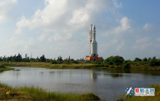 中国推力最大运载火箭首亮相 外观粗壮霸气