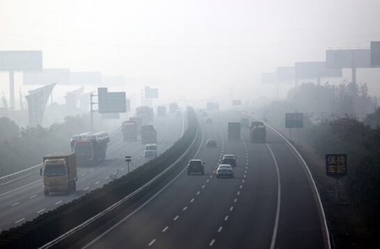 北京首发重污染红色预警 今日双号上路