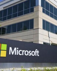 微软的2015：从沉睡巨人到技术领先者
