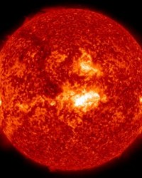 科学家建议建太空磁盾牌 防止太阳耀斑造成的重大破坏