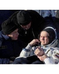 国际空间站3名宇航员结束139天的任务，平安返回地球