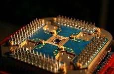 中国学者研制成功多自由度复用的多功能固态量子存储器