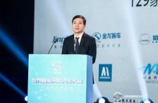 李彦宏：自动驾驶技术的发展已经到了必须改造基础设施的阶段